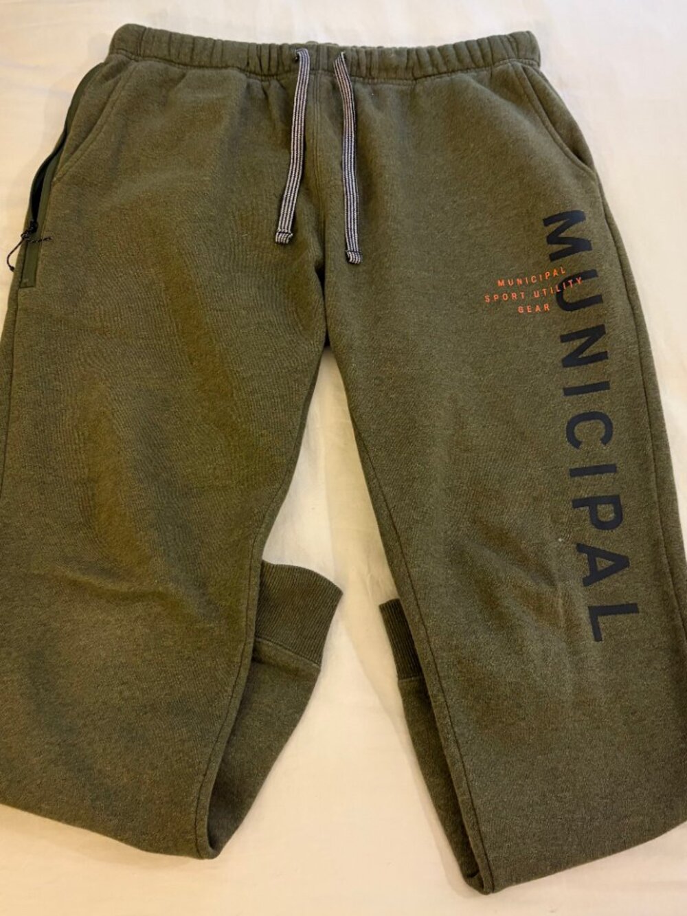 Municipal Sport Utility Gear Green Sweatpants Men's Medium - Picture 2 of 5
